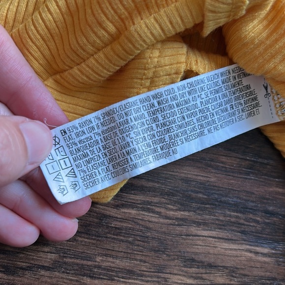 Forever 21 Bright Yellow Ribbed Top | Bright Yellow Sleeveless Top | Ribbed Top - Picture 4 of 5